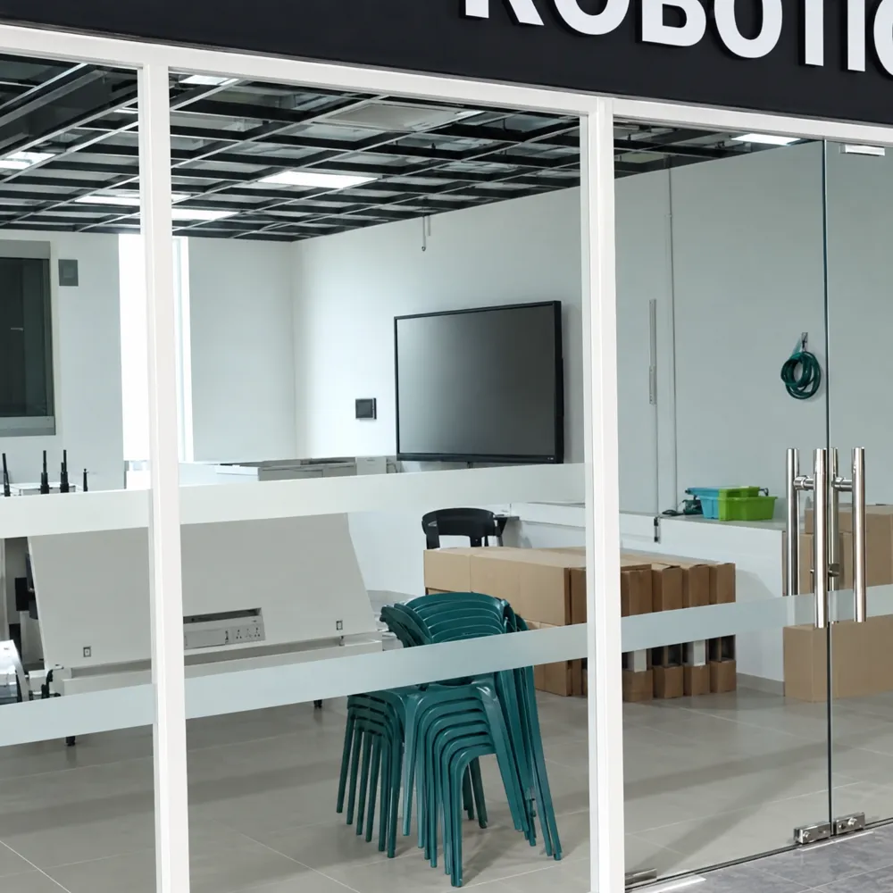 Robotic Hub interior with glass partitions